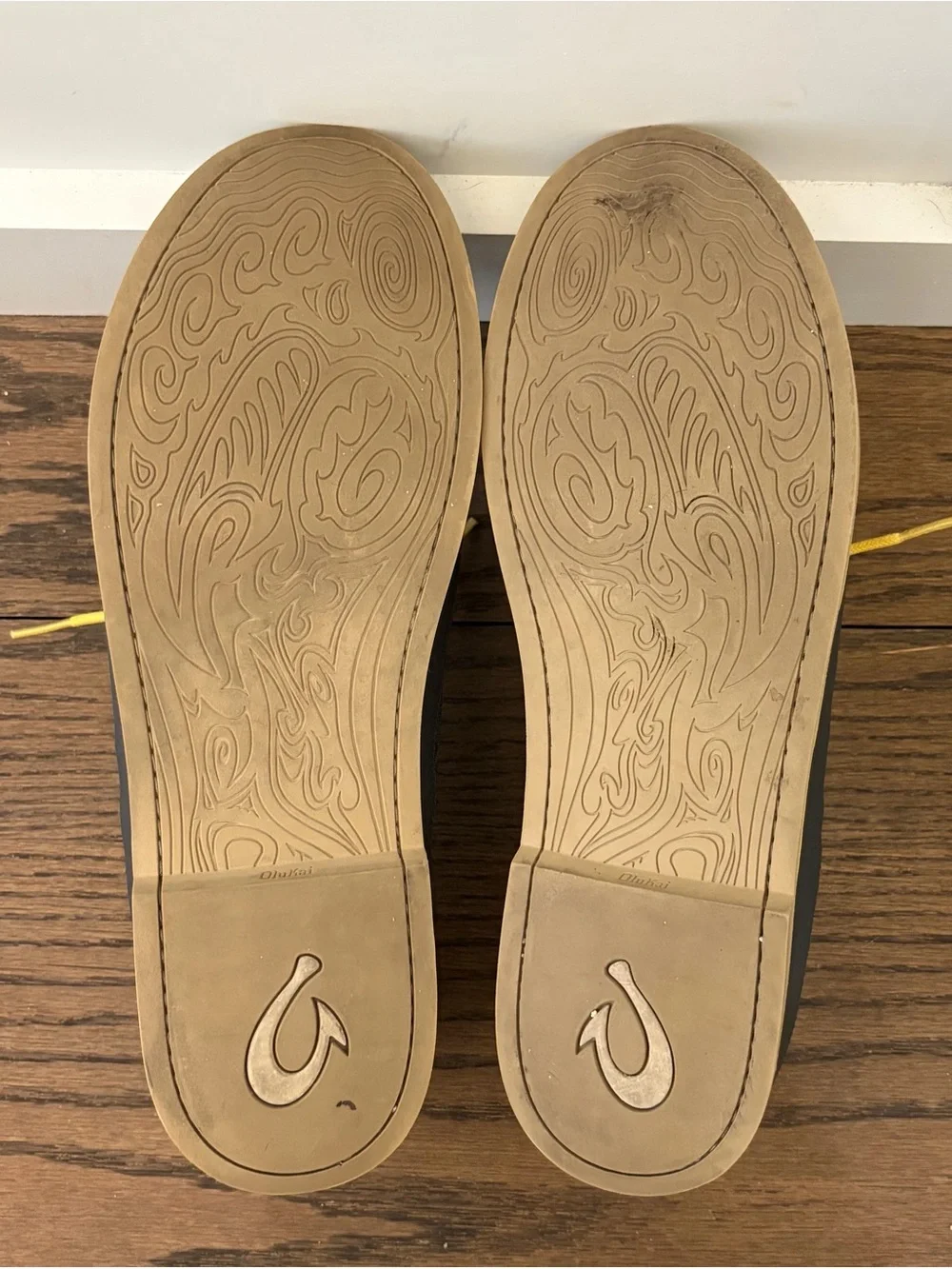 OluKai excellent preloved